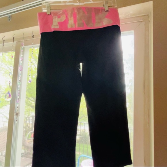 Victoria’s Secret Pink Yoga Capri’s SZ MD - Picture 2 of 9